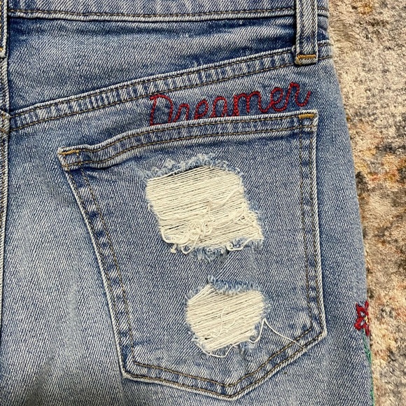Gap High Rise 3" Embroidered Denim Shorts with Destruction Floral Size 27 - Picture 9 of 9